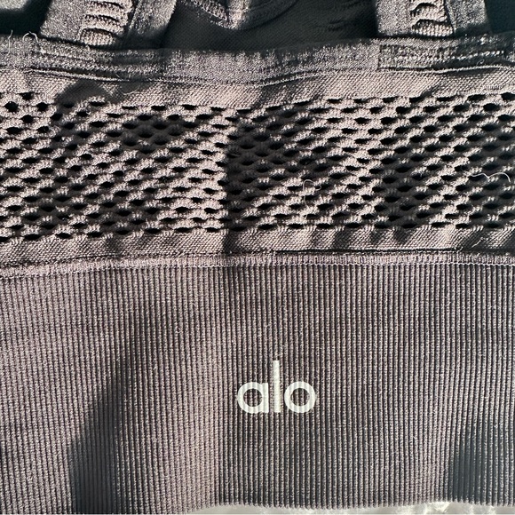 Seamless Open Air Bra - Picture 6 of 7